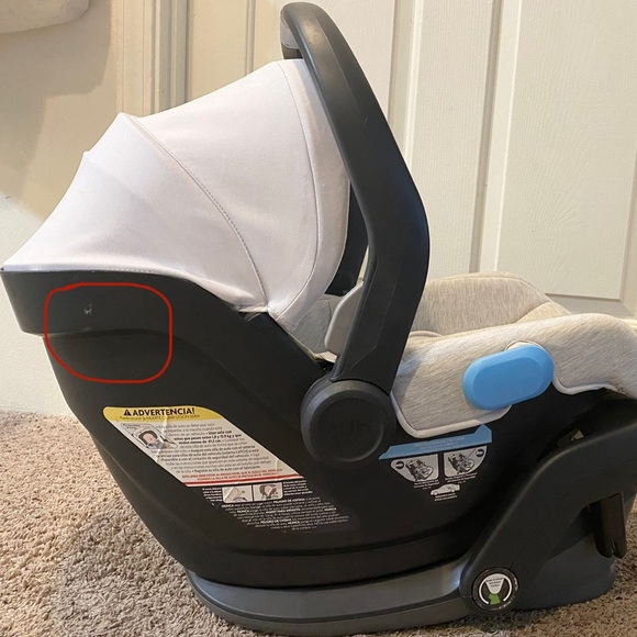 SOLD Uppababy Mesa Infant Car Seat Bryce - Picture 6 of 13